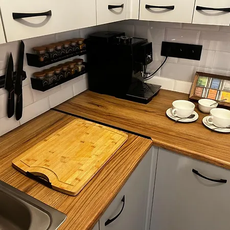 Metro Raclawicka 2-room Premium